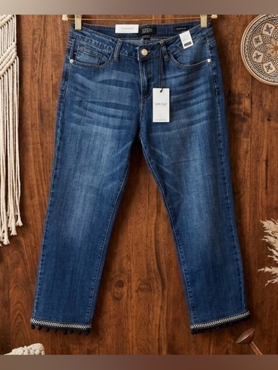 Judy Blue Denim - Judy Blue Mid Rise Straight Fit Jeans Size 9/29 Fringed Boho Denim Crop Stretch
